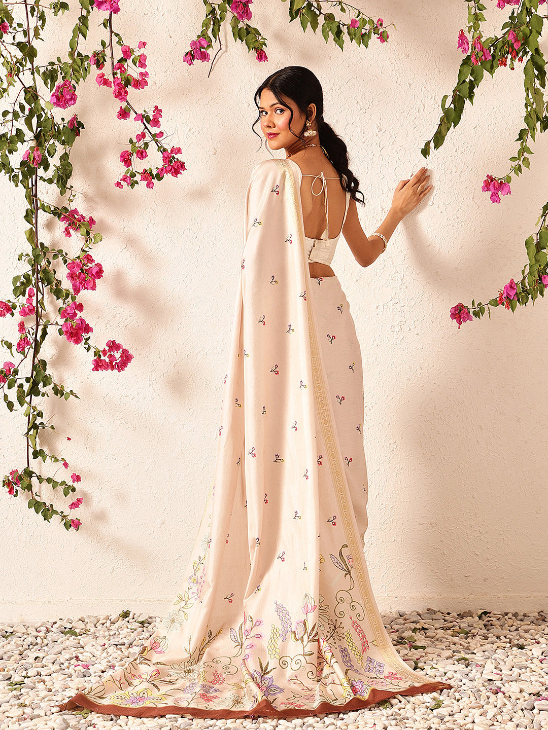 Women Beige Art Silk Digital Printed Saree With Unstitched Blouse