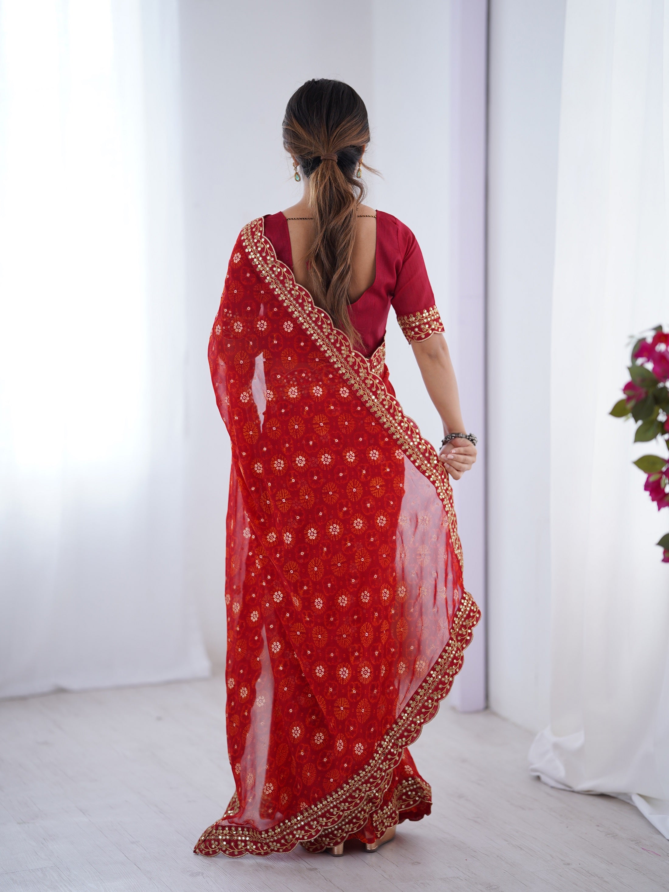 Women Party Wear Flower Foil Print Work Georgette Chiffon Saree With Un Stitched Blouse NOZ2TOZ - Made In INDIA.