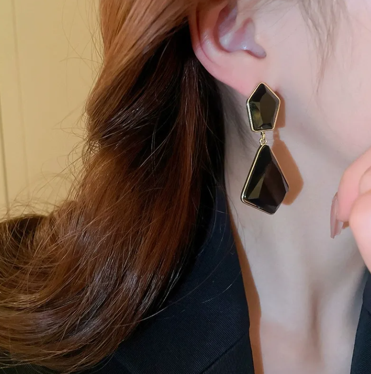 Elegant Geometric Black Stone Dangle Earrings with Gold Plating