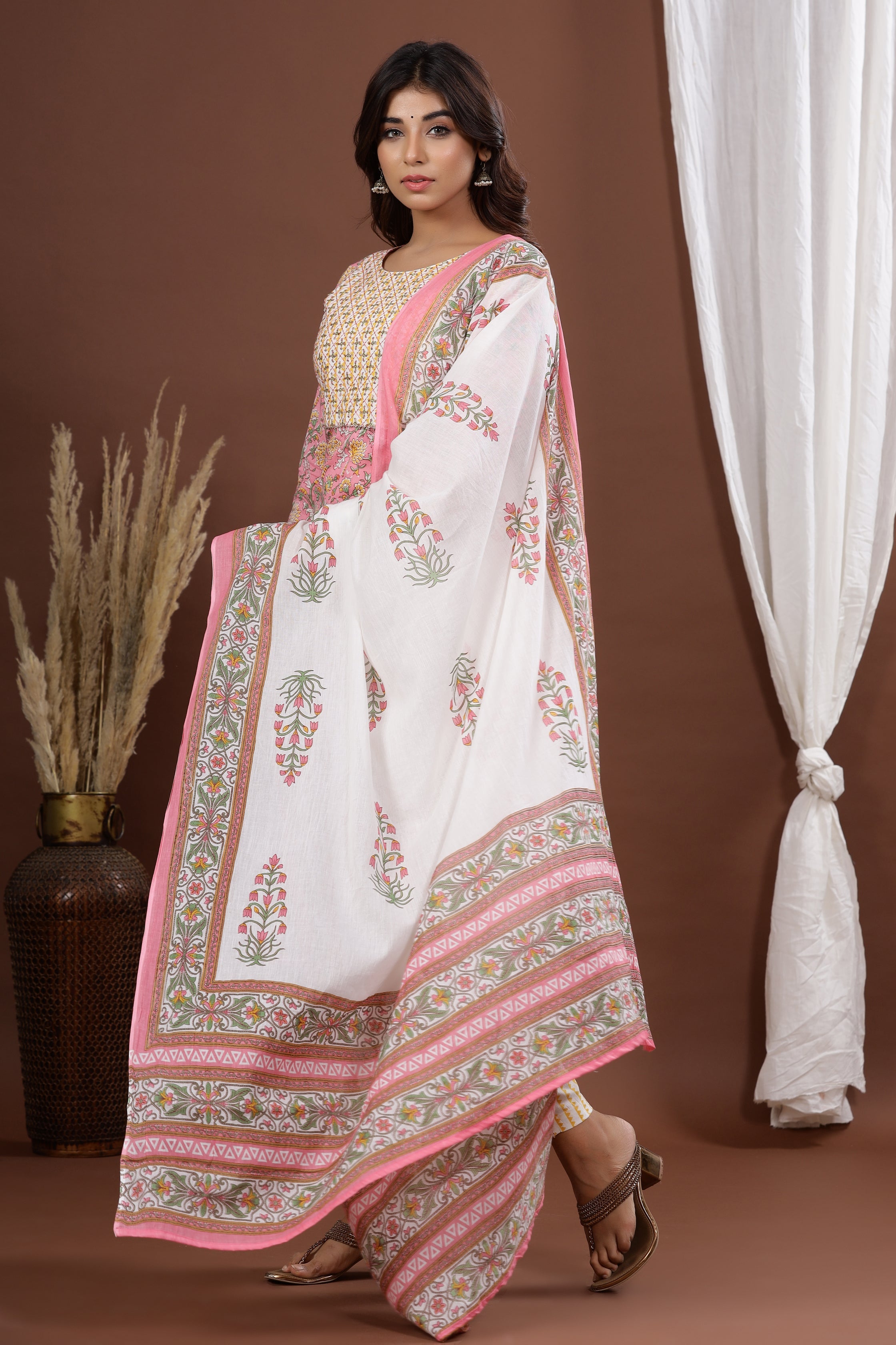 Women Pink Printed Dupatta Set