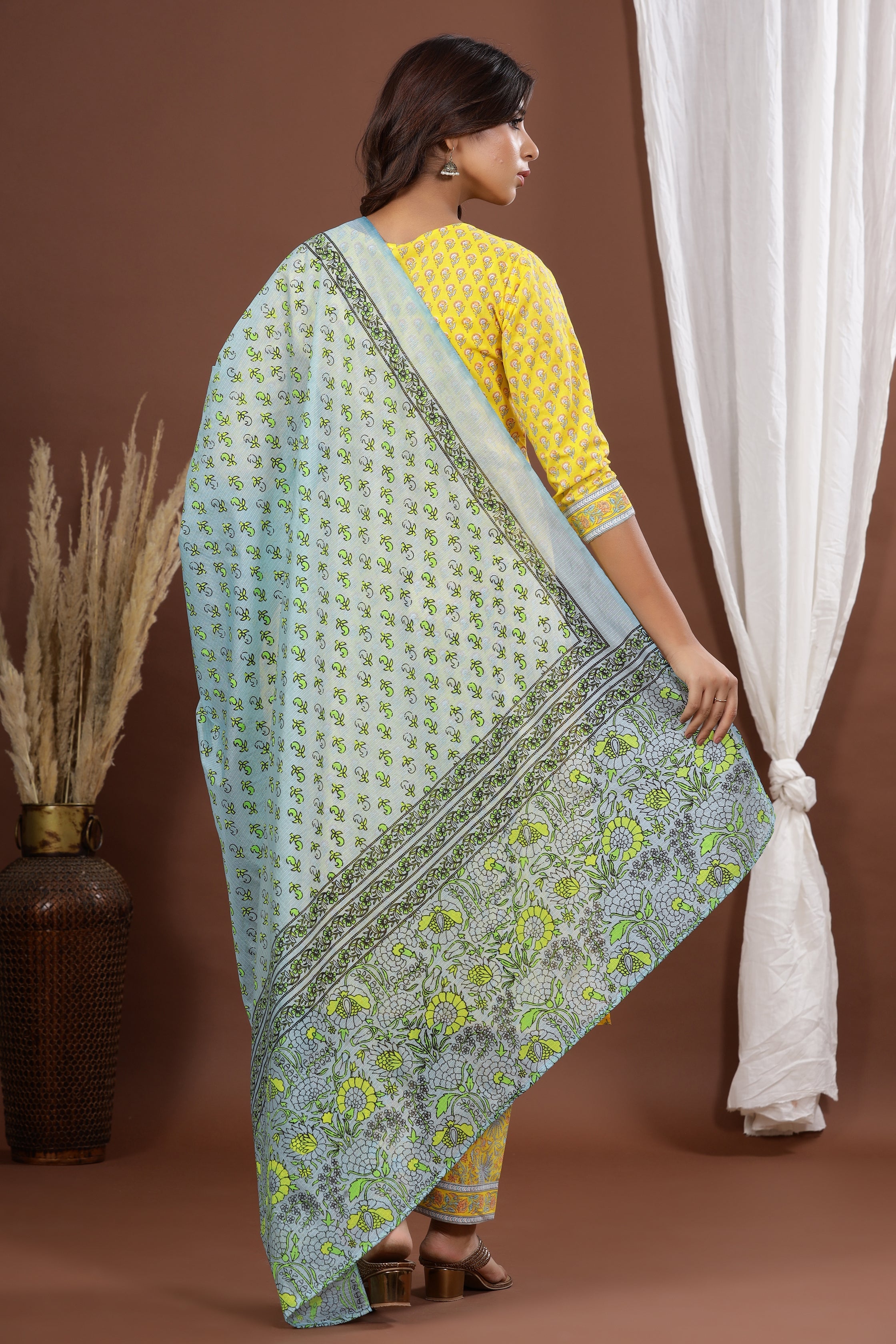 NOZ2TOZ - Made In INDIA.