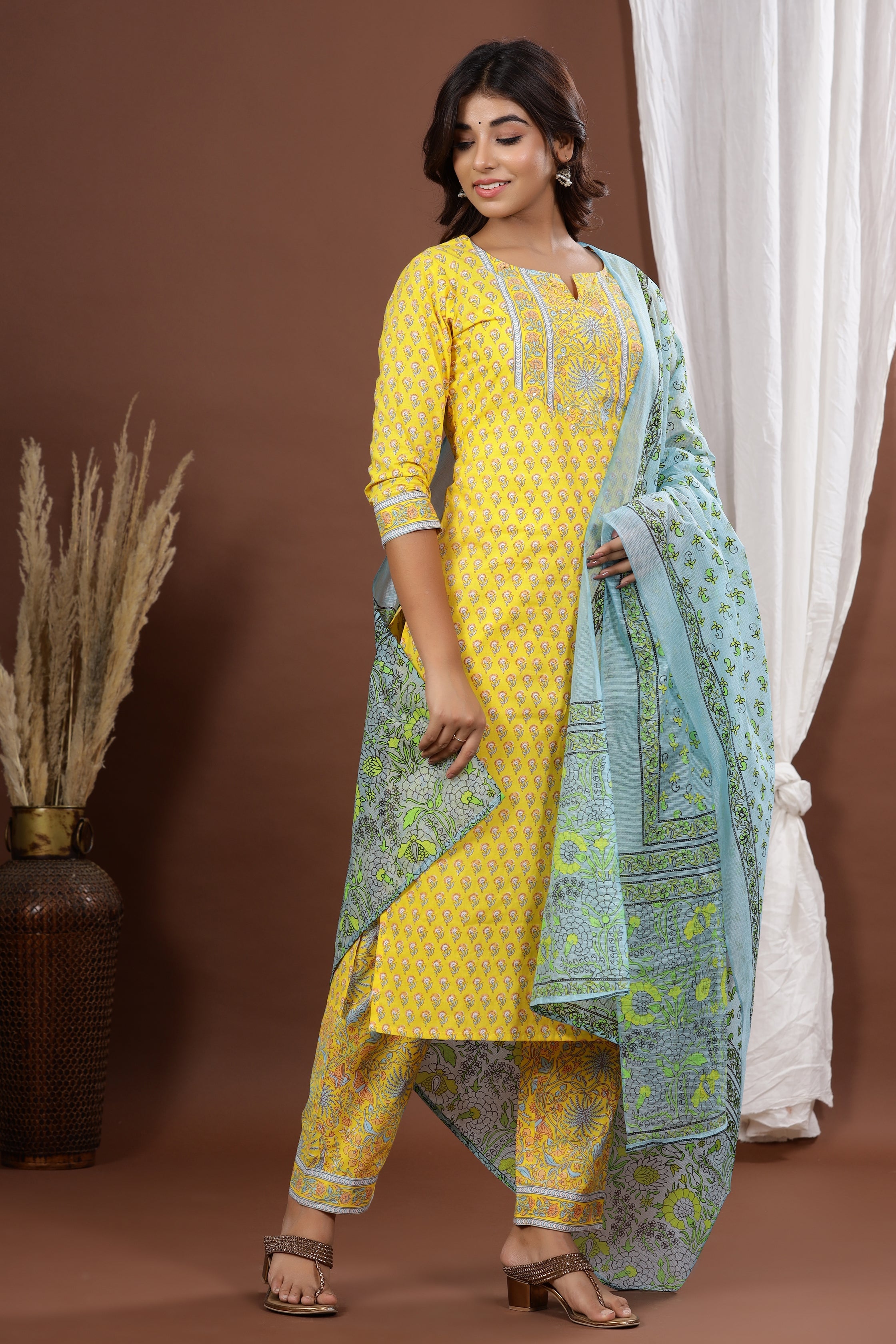 NOZ2TOZ - Made In INDIA.