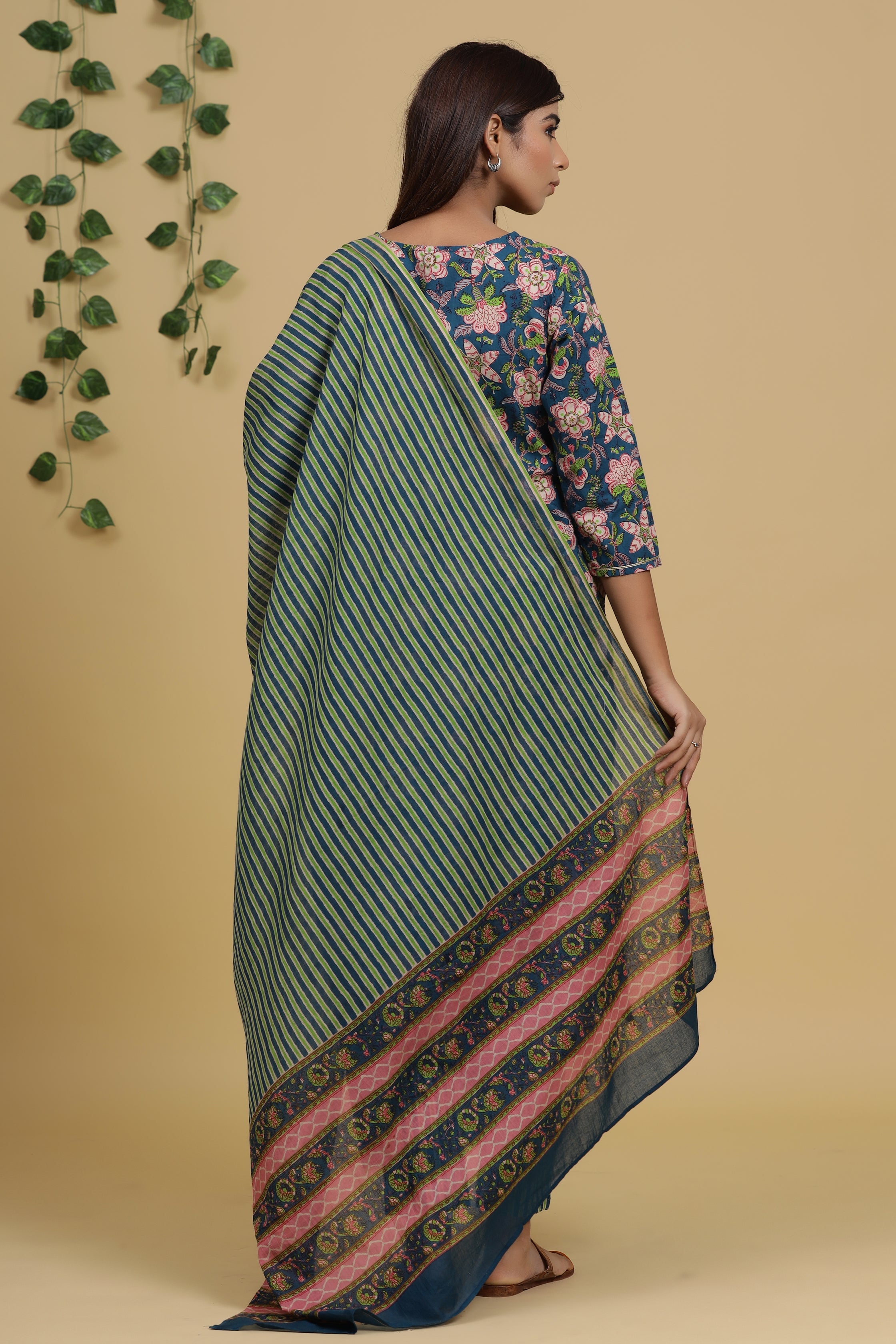 NOZ2TOZ - Made In INDIA.