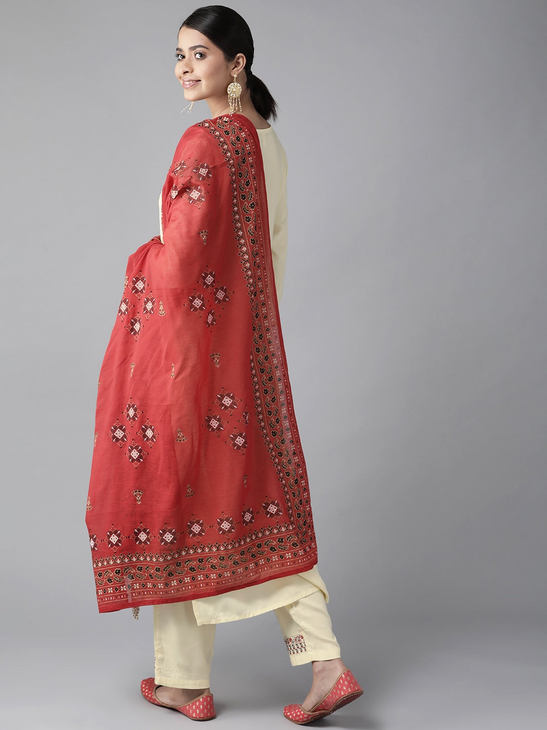 Women Cream & Red Embroidered Dupatta Set