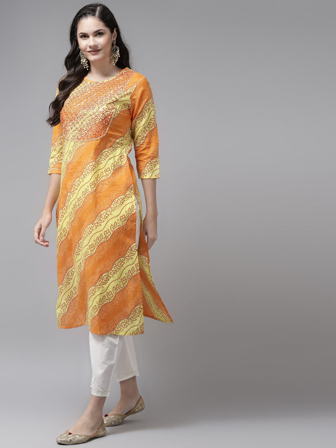 Women Yellow & White Bandhani Printed Kurta Set