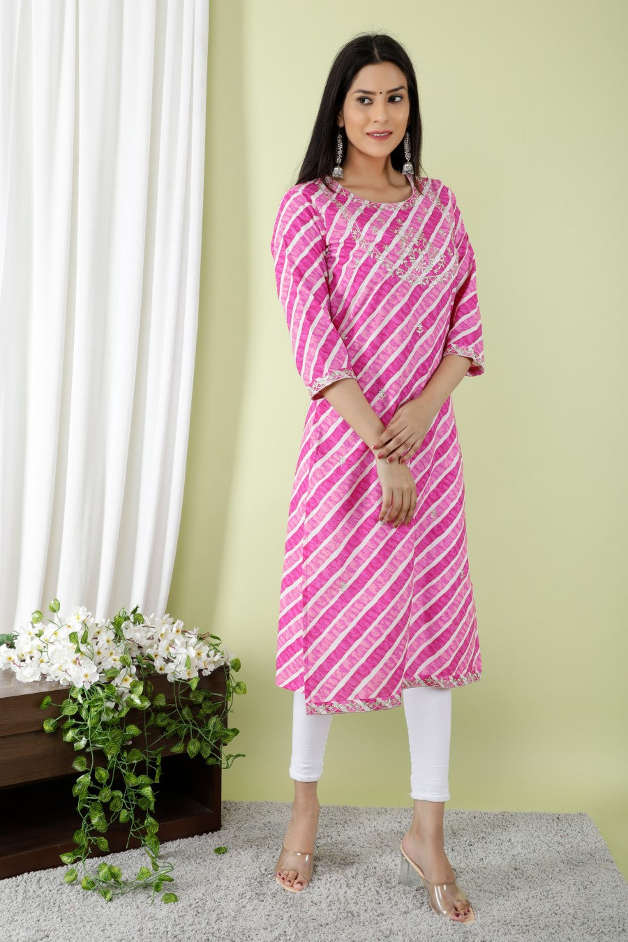 Women's Stylish Cotton Blend Laheriya Kurti