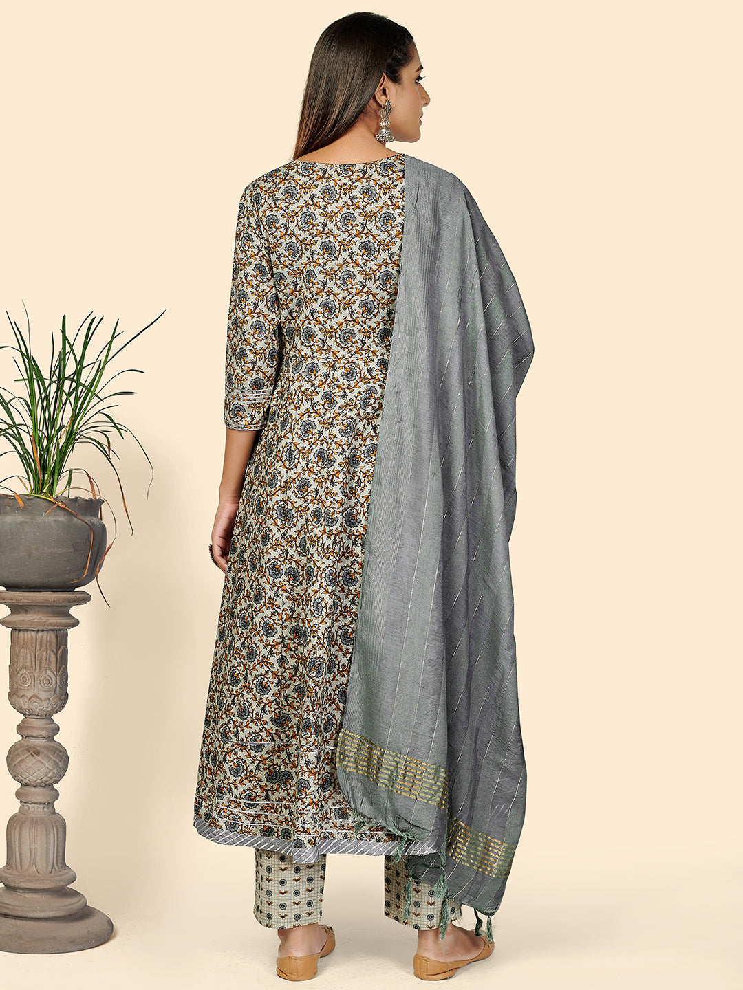 NOZ2TOZ - Made In INDIA.