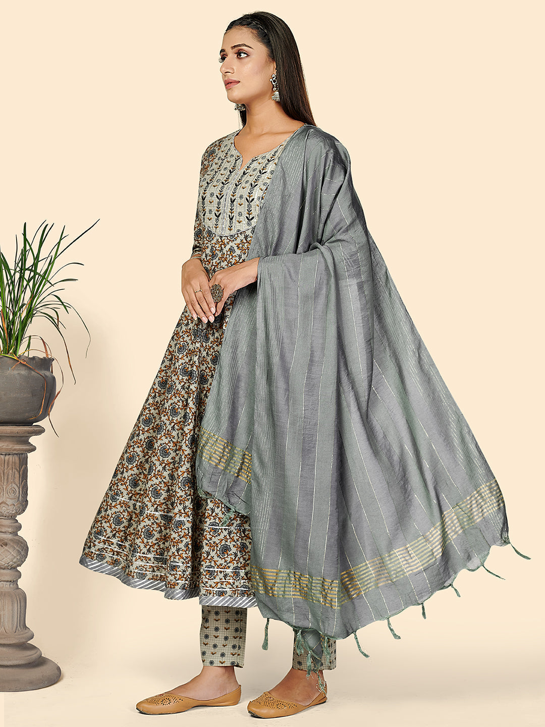 NOZ2TOZ - Made In INDIA.