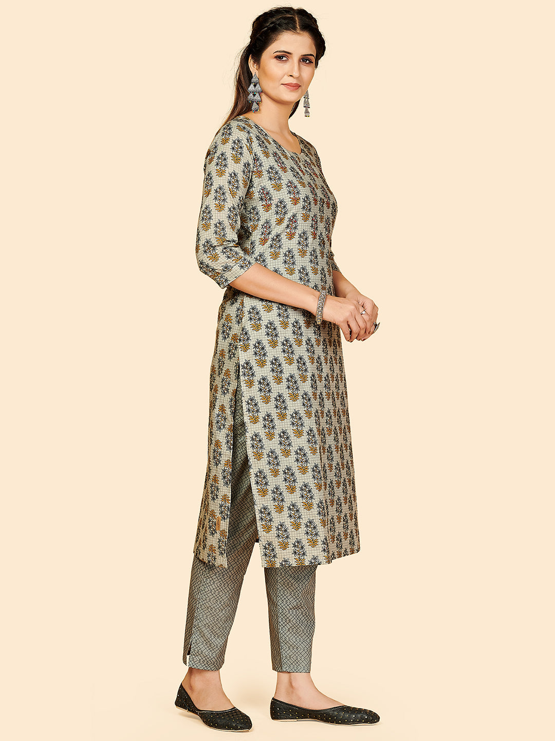NOZ2TOZ - Made In INDIA.