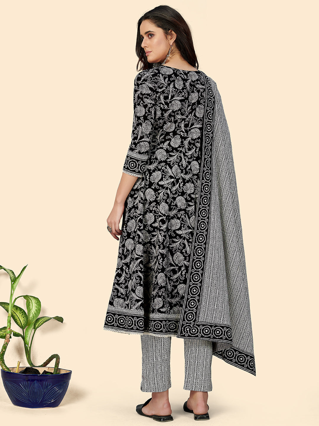 NOZ2TOZ - Made In INDIA.